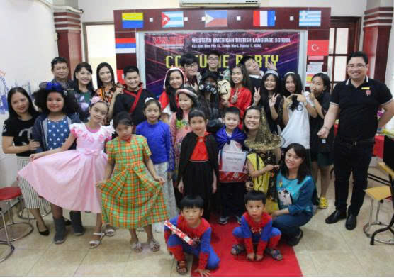 LỄ HỘI HÓA TRANG